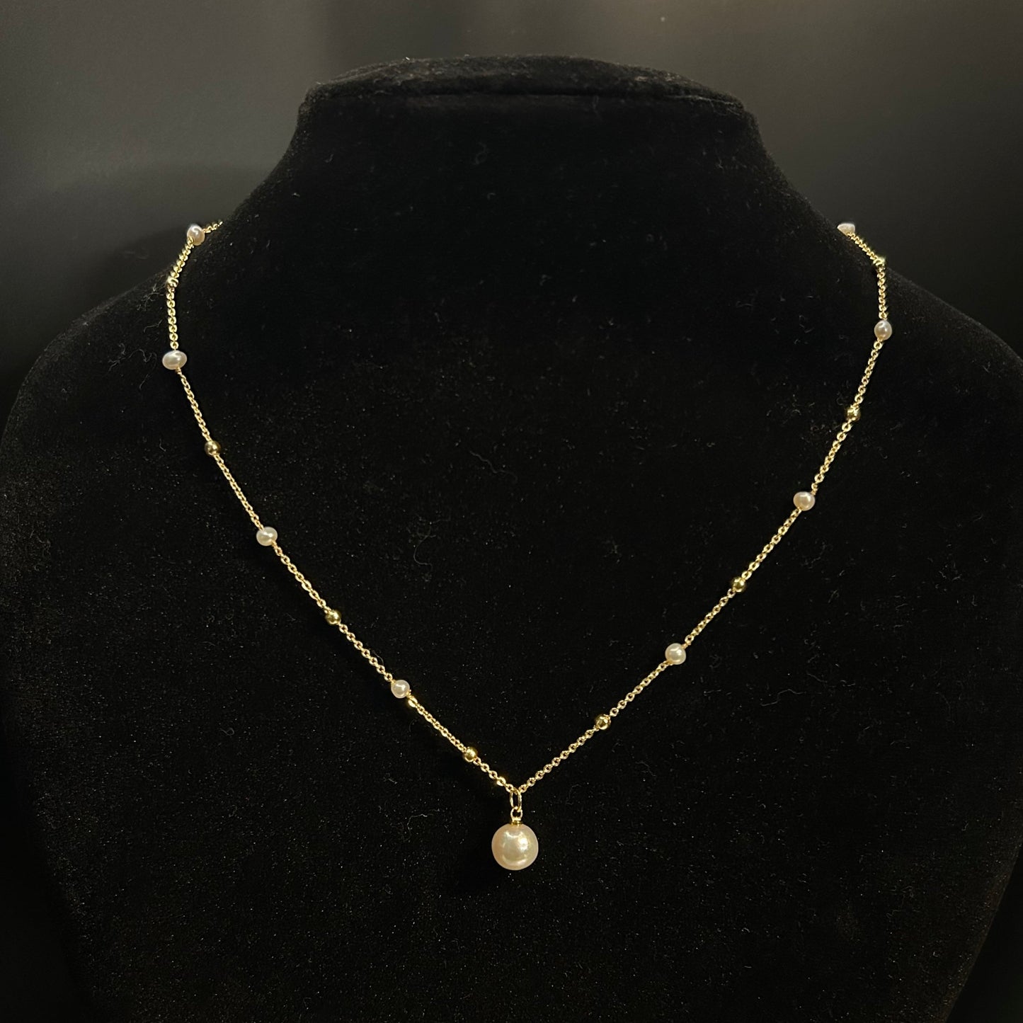 Pearl Pendant Chain Necklace